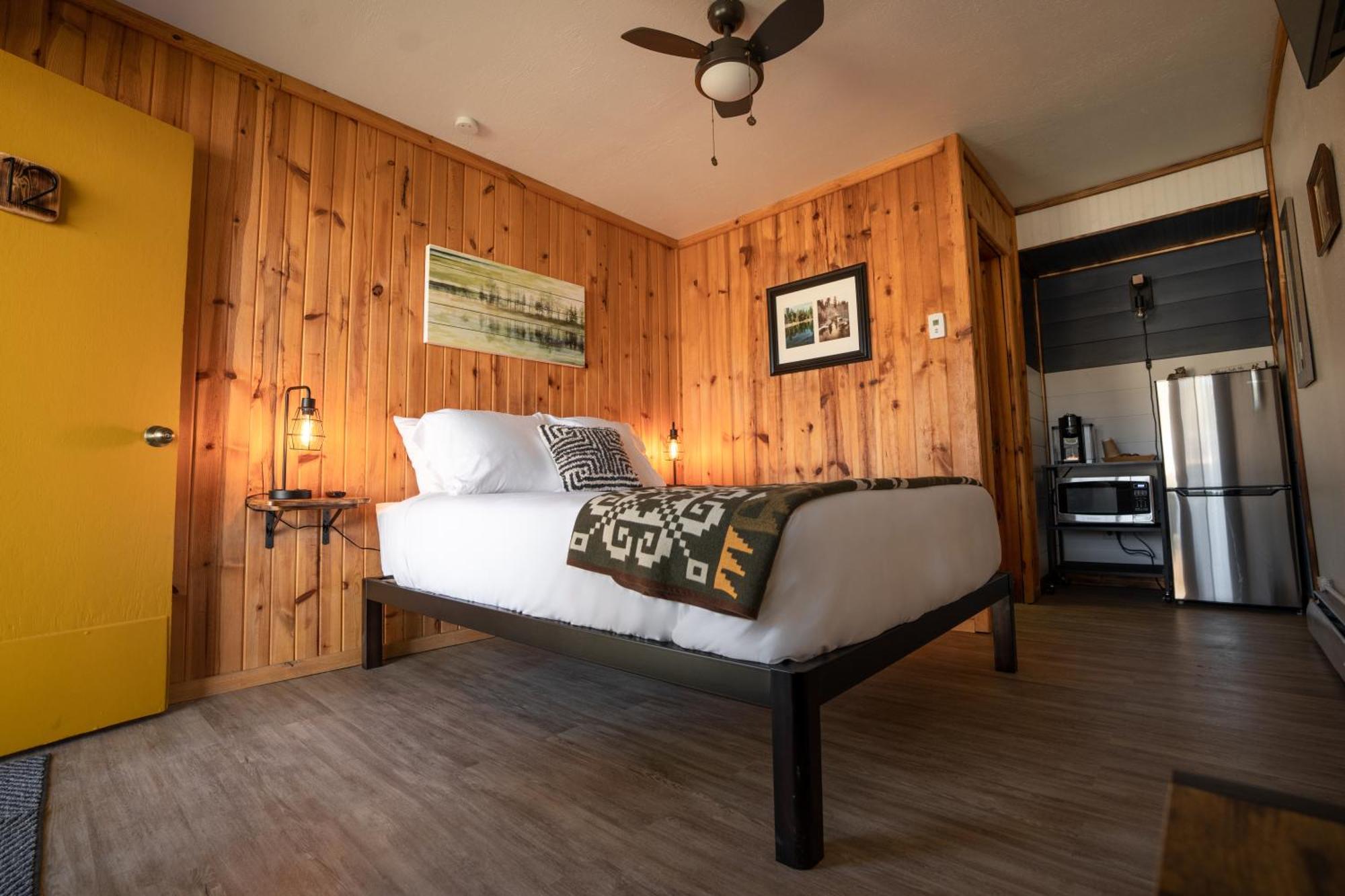 Columbia Point Resort Kettle Falls Екстериор снимка
